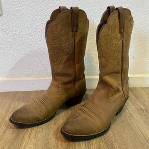 ARIAT Heritage Western Boots - Medium toe size 8 women
